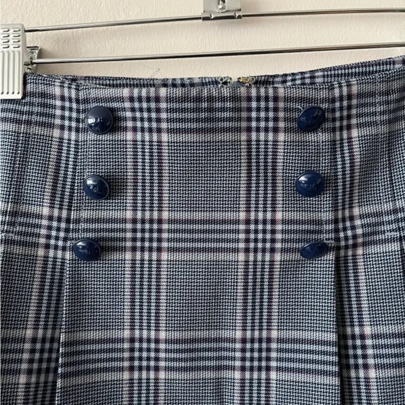 Tommy Hilfiger plaid skirt - Picture 7 of 7
